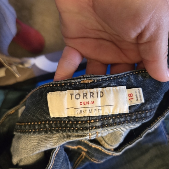 Lot of 2 Luxe Boot jeans - Picture 5 of 9